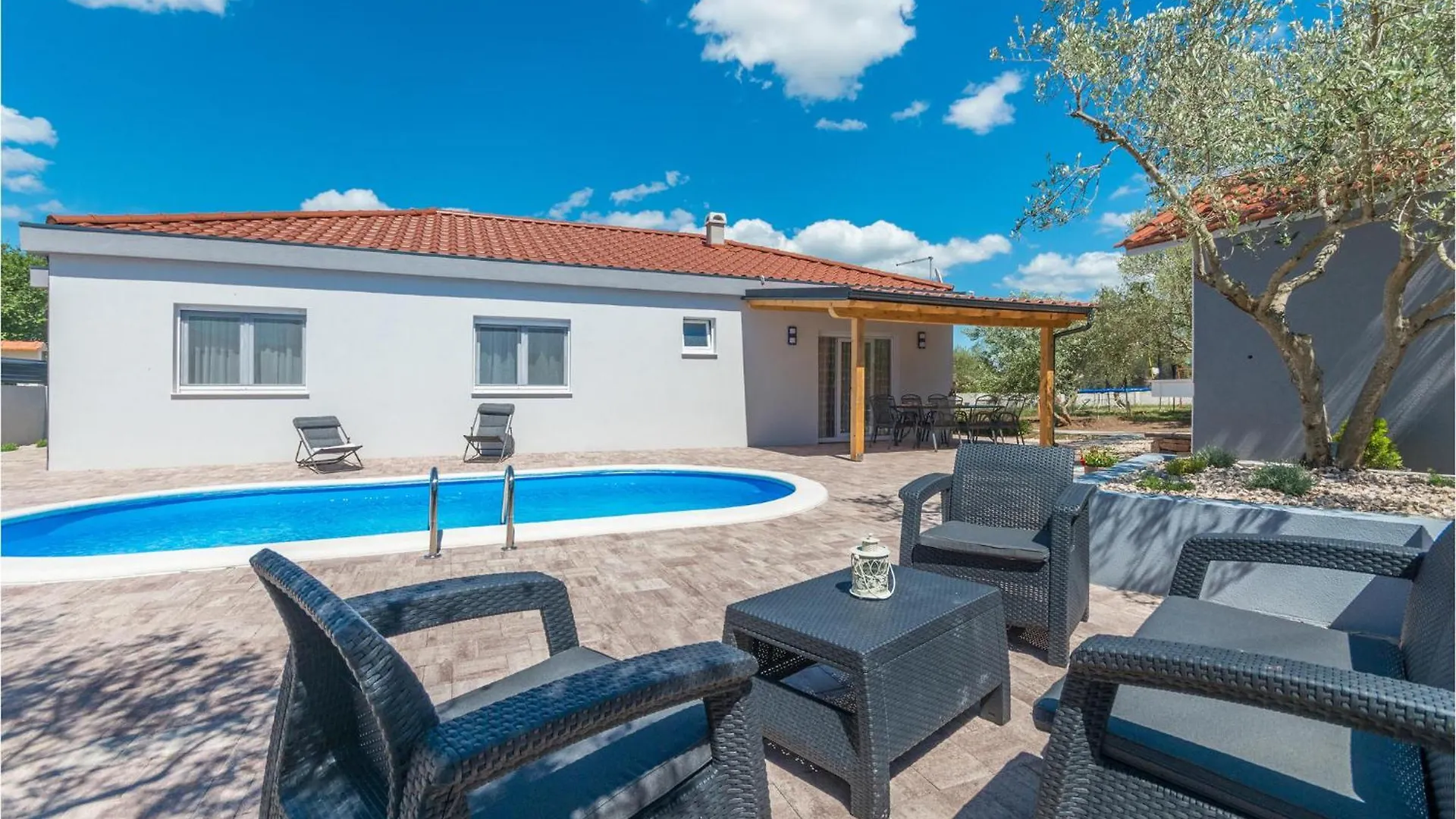 Stunning Home In Sikovo With Kitchen location